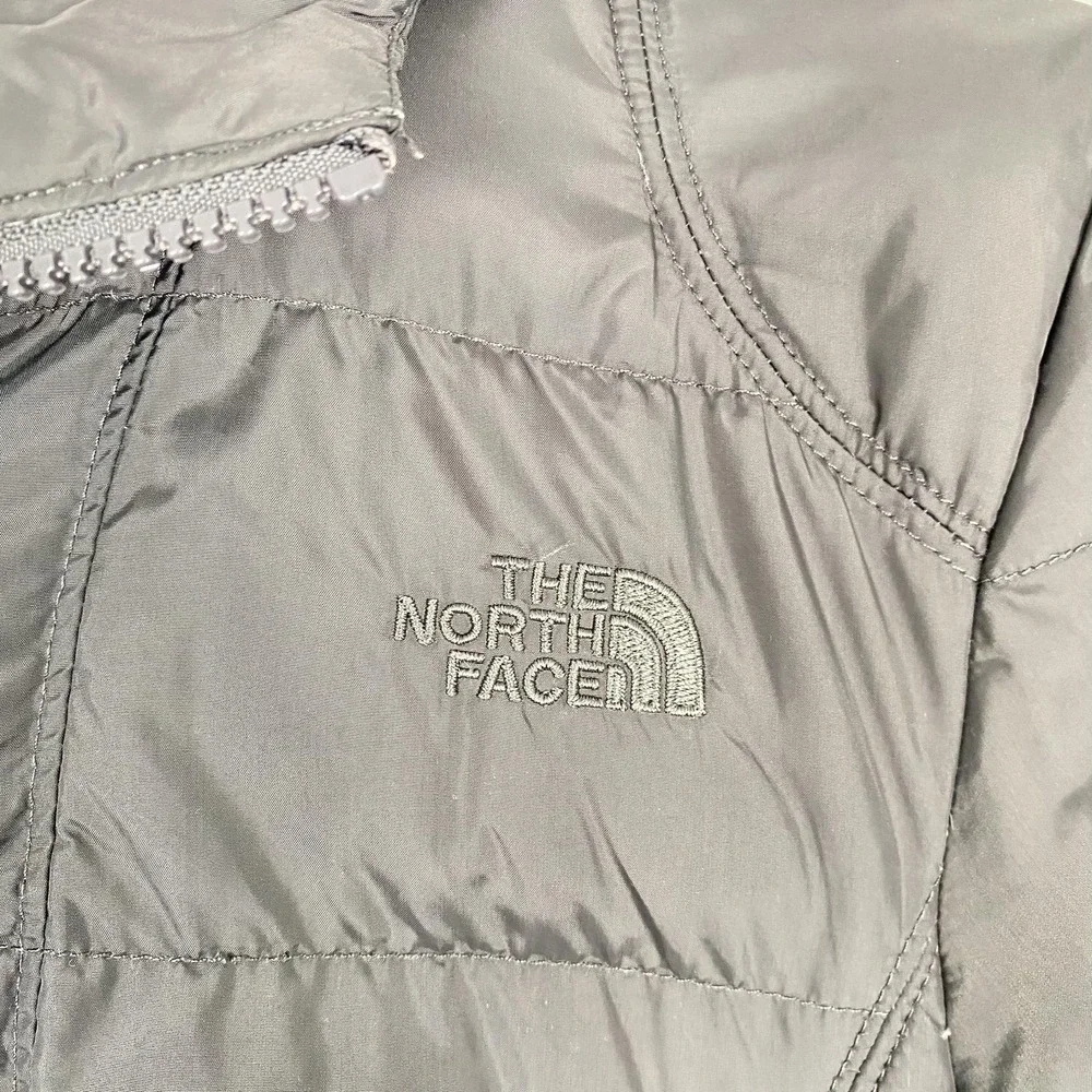 The North Face Parka Coat Womens Medium Gray 550 Down Hooded Quilted Puffer Long